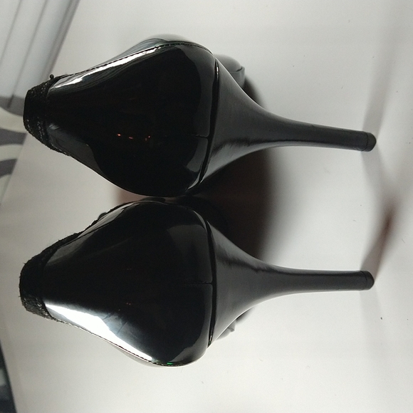 New Black pattern leather designer Victor Alfaro heels never worn - Picture 6 of 11